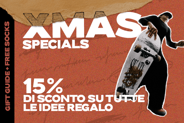 Weihnachtsaktion Banner von skatedeluxe mit Skater und Rabatttext, roter Hintergrund, deutschsprachig.