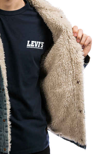 levi's skateboarding sherpa trucker jacket