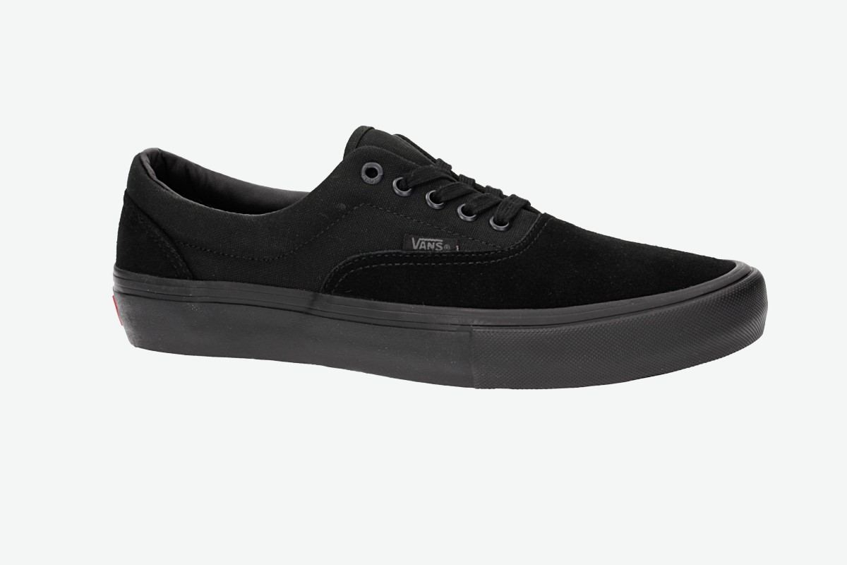 vans era pro skate shoes