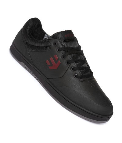 etnies marana red