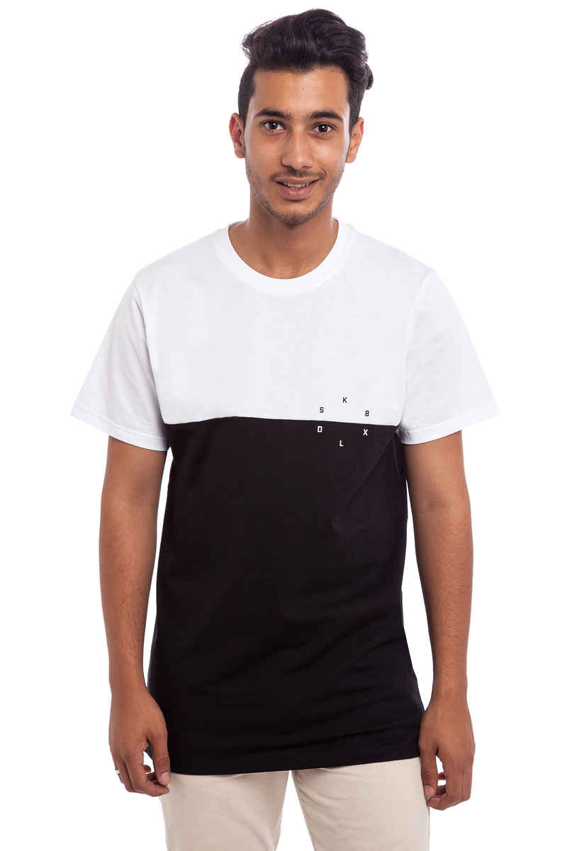 SK8DLX Switch T-Shirt (black white)