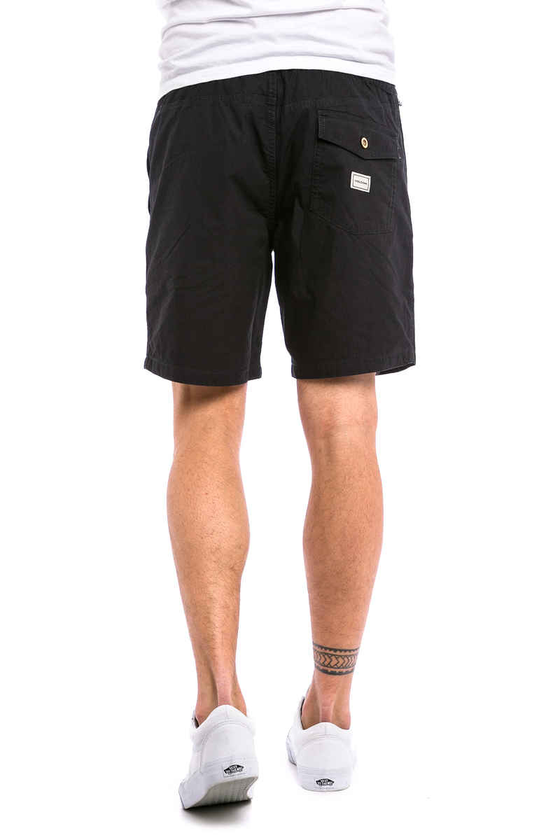 Volcom Chief Chiller Shorts black kaufen bei skatedeluxe