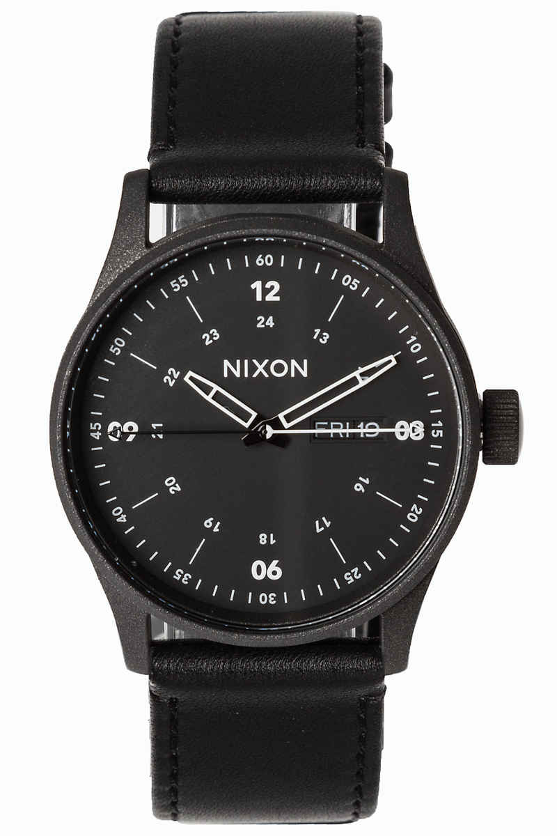 Nixon The Sentry Leather Horloge (cinder cerakote black)