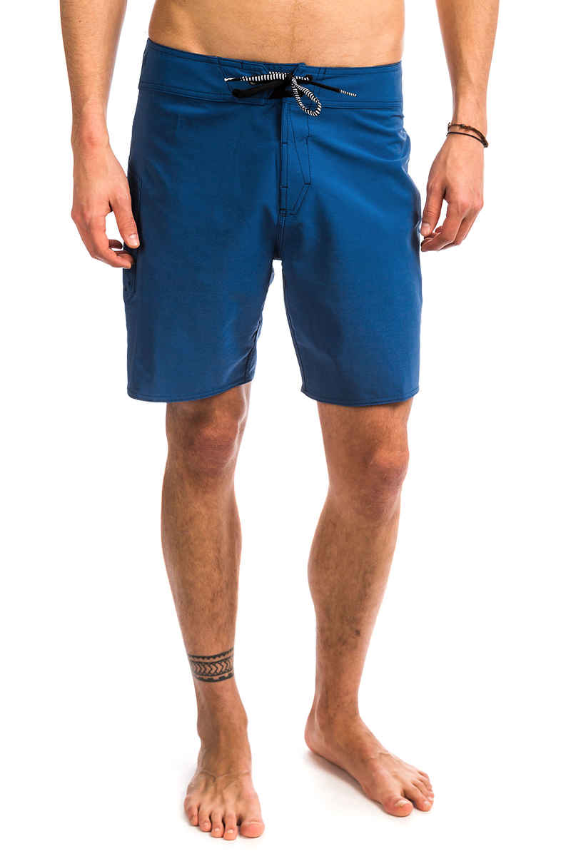 Volcom Lido Solid Mod 18 Boardshorts (camper blue)