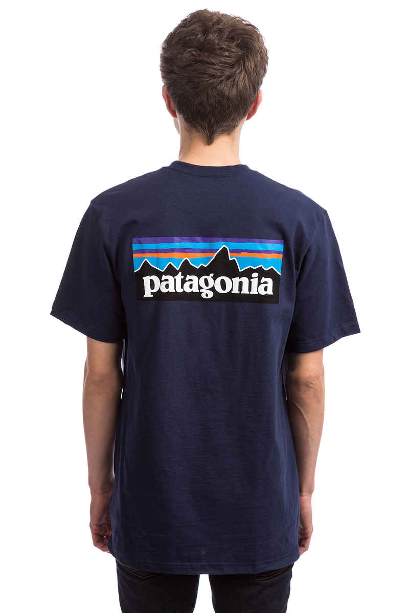 Patagonia P-6 Logo Responsibili T-Shirt (classic navy)