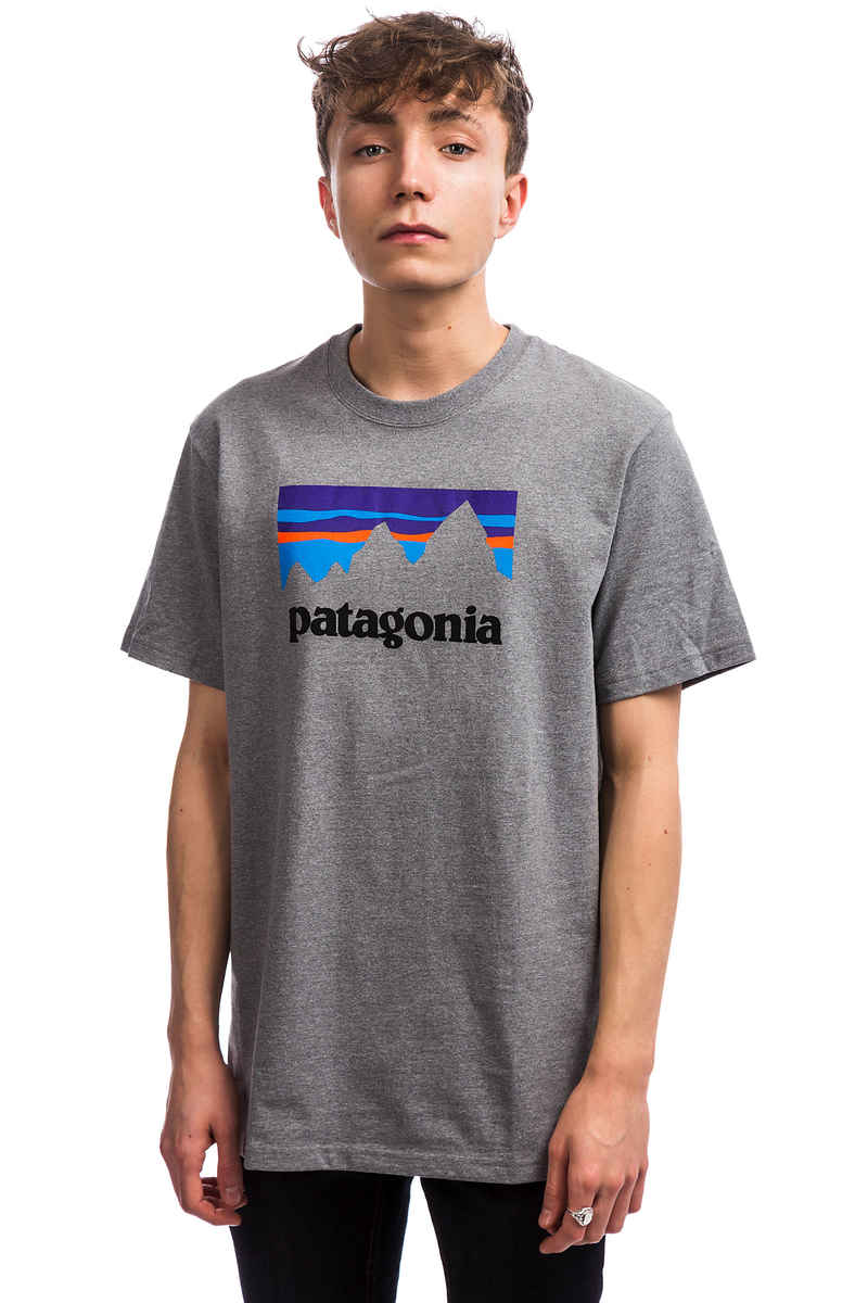 Patagonia Shop Sticker Responsibili T-Shirt (gravel heather)
