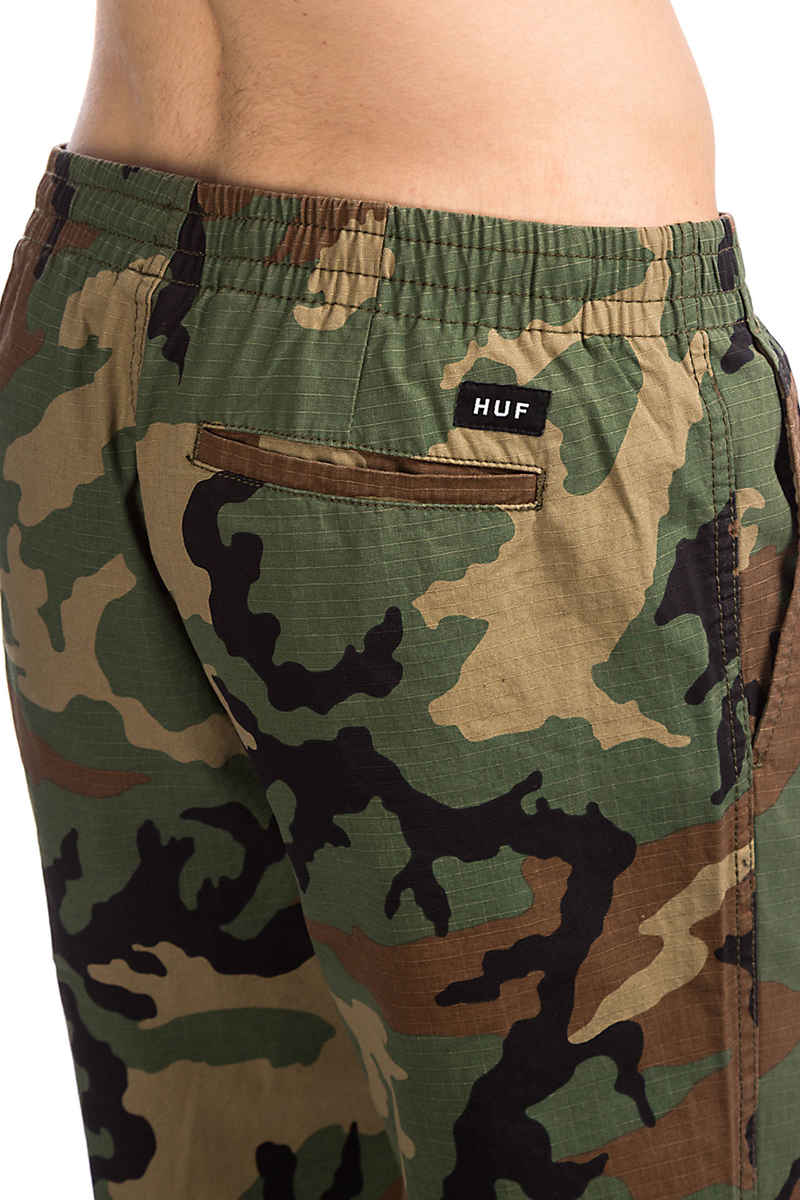 HUF Surplus Easy Pantalones (woodland camo)