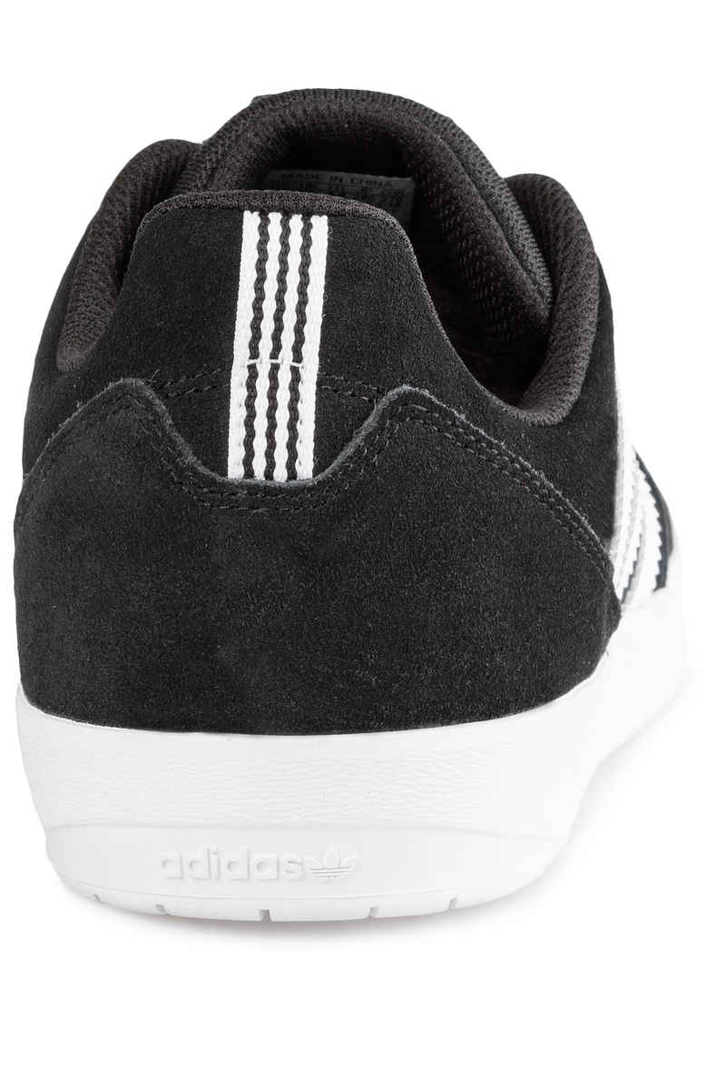 adidas Skateboarding Suciu ADV II Zapatilla (core black white gold)