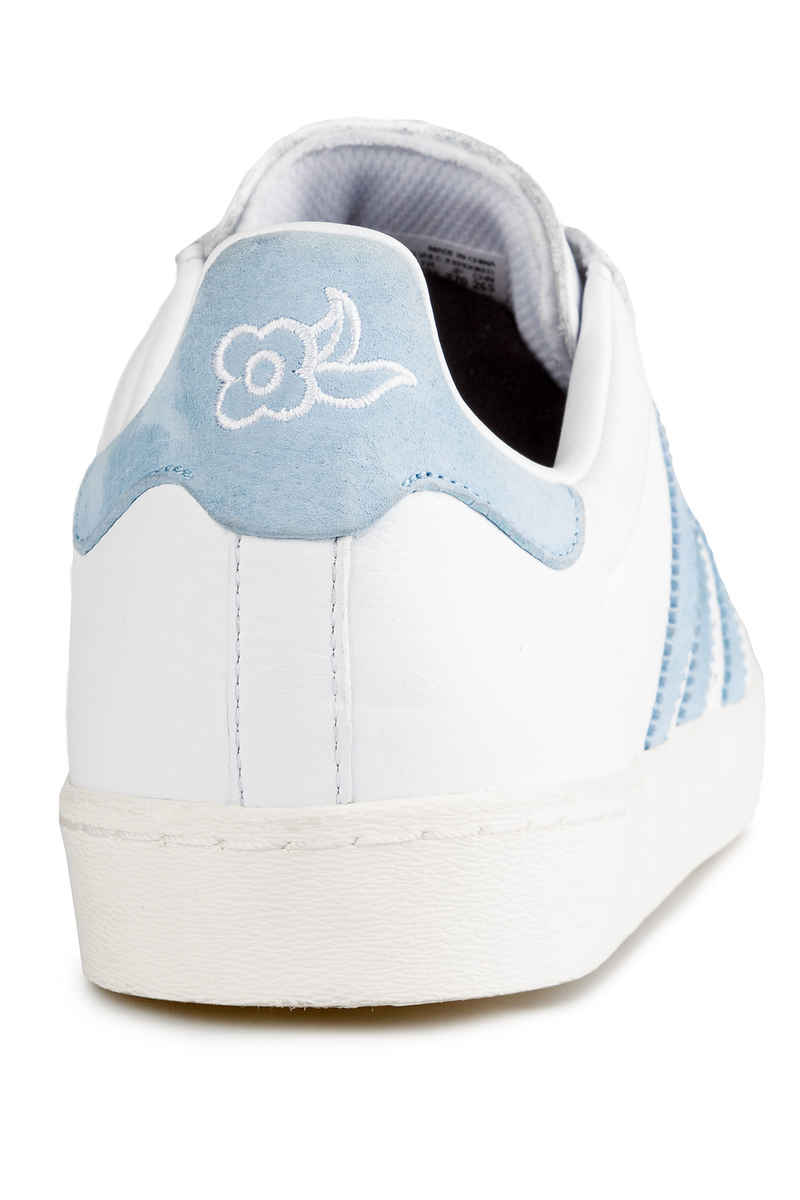 adidas x Krooked Skateboarding Superstar Schoen (white custom white)