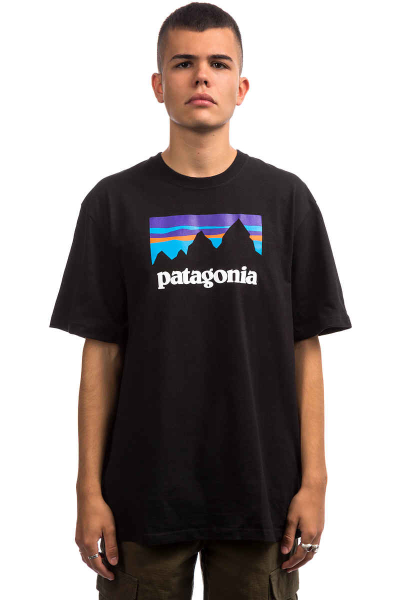 Patagonia Shop Sticker Responsibili T-Shirt (black)
