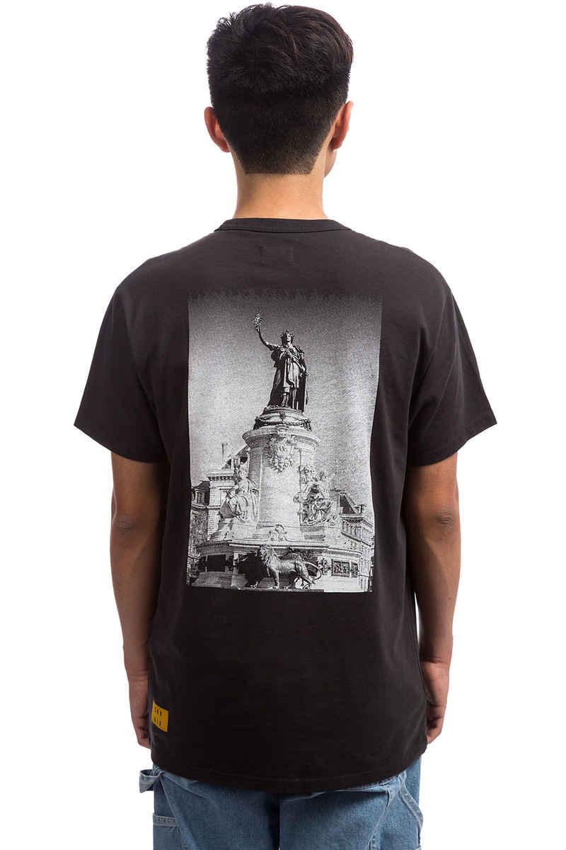 SK8DLX x Levi's Skateboarding T-Shirt (jet black)