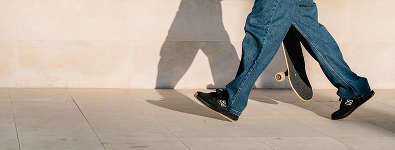 Skateschuhe und Sneaker