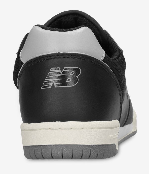 New Balance Numeric 600 Tom Knox Shoes (black)