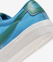 Nike SB Zoom Blazer Low Pro GT Schoen (university blue bioastal)