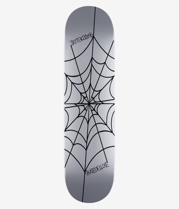 Planche de skateboard Skatedeluxe Spider Twin Nose 8", vue de dessous complète — planche gris clair avec un motif radial noir représentant une toile d'araignée au centre et le petit texte noir « Skatedeluxe » ; image studio nette ; fond blanc