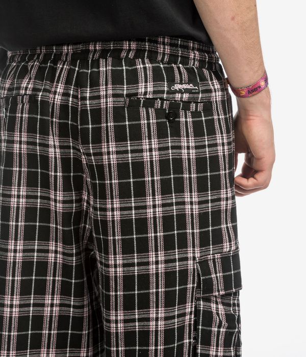 Yardsale Shoreline Plaid Shorts (black pink)