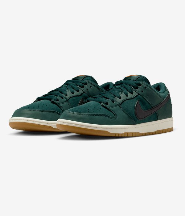 Nike SB Dunk Low Pro Shoes (deep fir black fir sail)