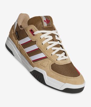 adidas Skateboarding Tekkira Cup Chaussure (cardboard white team victory red)