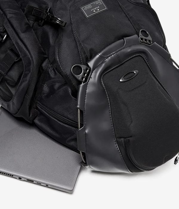 Oakley Kitchen Sink Rucksack 34L (steaalth black)