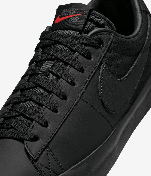 Sb blazer low gt skate shoes - black/white-black discount