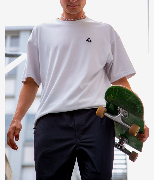 Nike ACG Essential T-Shirty (summit white)