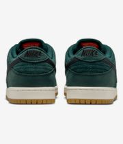 Nike SB Dunk Low Pro Shoes (deep fir black fir sail)