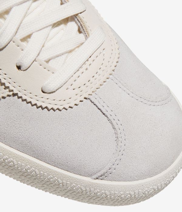 adidas Skateboarding Gazelle ADV Scarpa (grey white gold)