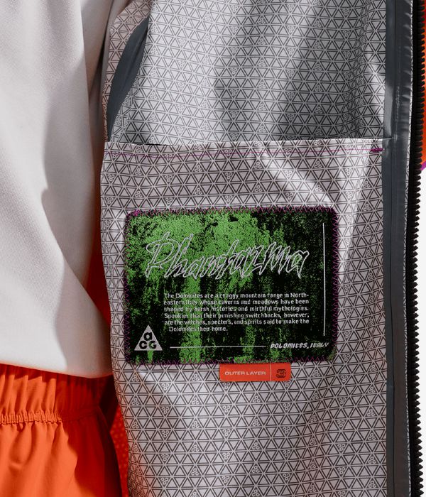 Nike ACG Phantazma Veste (vivid purple black summit wshite)