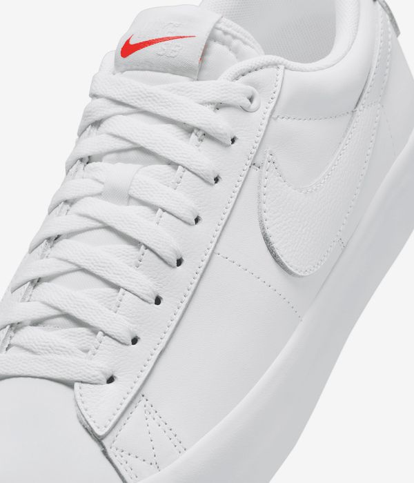 Nike SB Blazer Low Pro GT Iso Chaussure (triple white)