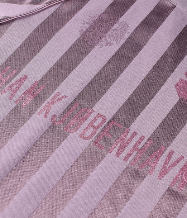 HAN KJØBENHAVN Logo Football T-Shirt (dusty purple)
