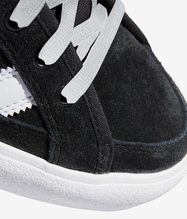 Acquista adidas Skateboarding Court TNS Premiere Scarpa core black white online skatedeluxe