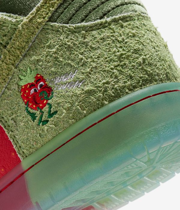 Sb dunk high white university red  and  green 2025