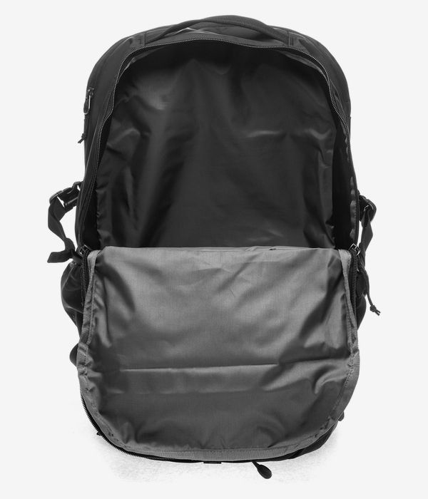 Patagonia Refugio Day Backpack 30L (black)