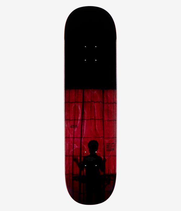 RASSVET | PACCBET Austyn Gilette 8,25"-Skateboard-Deck, Ansicht von unten: schwarze obere Hälfte mit rotem Rasterhintergrund und schwarzer Silhouette im Fotostil, kleiner Schriftzug „Austyn Gilette“ und „Rassvet“; klares Studiobild; weißer Hintergrund.