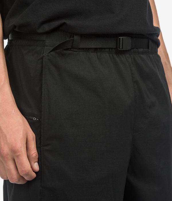 The North Face Class V Pathfinder Belted 7" Shorts (tnf black)