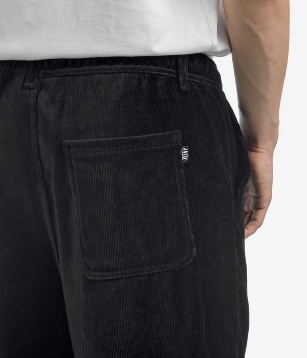 Antix Slack Cord Shorts (black)