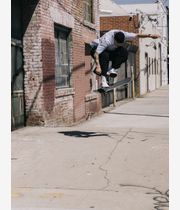 adidas Skateboarding Tekkira Cup Scarpa (white dusky petrol better scarle)