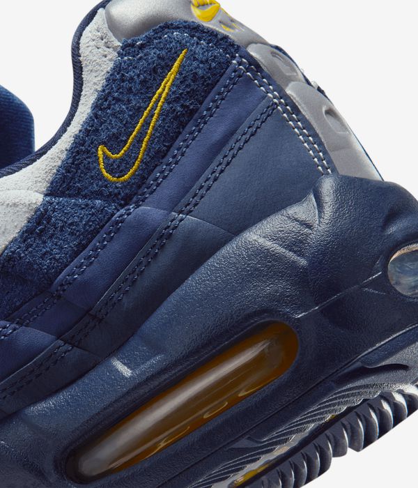 Nike SB x Eric Koston Air Max 95 Shoes (obsidian and speed yellow)