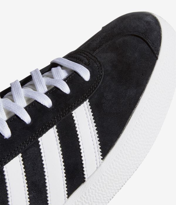 adidas Skateboarding Gazelle ADV Shoes (core black white gold melange)