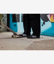adidas Skateboarding Samba ADV Schoen (core black white gum gold)