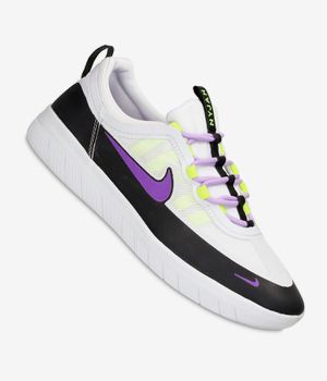 Nike SB Nyjah Free 2 Shoes (black wild berry)