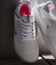 Nike SB Nyjah 3 Zapatilla (white black hyper pink)