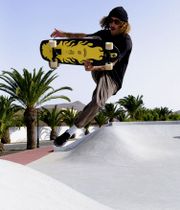 Globe Thumpy 29.5" (75cm) Surf Skate Cruiser (serial chiller)