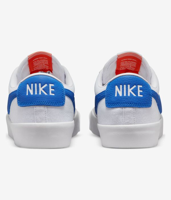 Nike SB Zoom Blazer Low Pro GT Iso Shoes (white varsity royal)