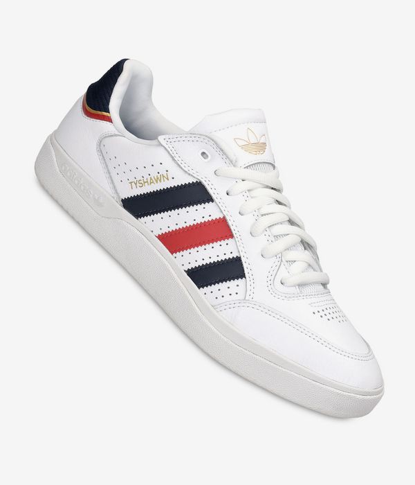 adidas Skateboarding Tyshawn Low Schoen (white better scarlet gold)