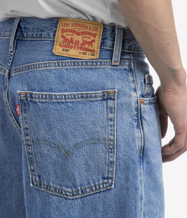 Shop Levi's 578 Baggy Jeans (medium indigo stonewash) online | skatedeluxe
