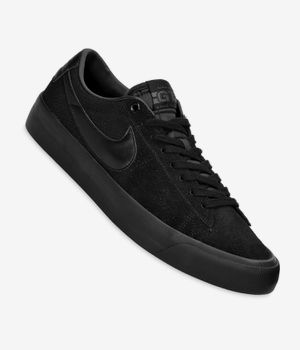 Nike SB Blazer Low Pro GT Shoes (black black black)