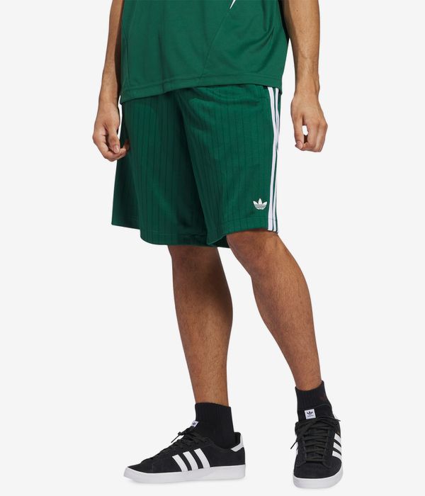 adidas Classic Shorts (dark green white)