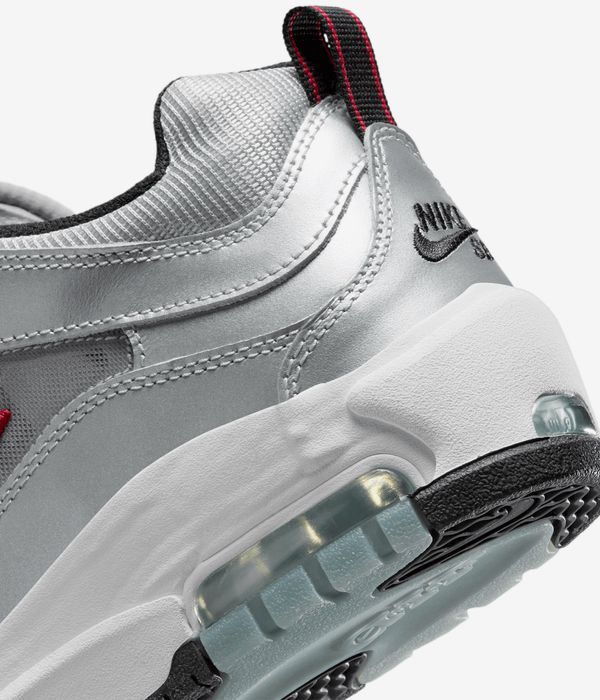 Nike SB Air Max Ishod 2 Scarpa (metallic silver versity red)