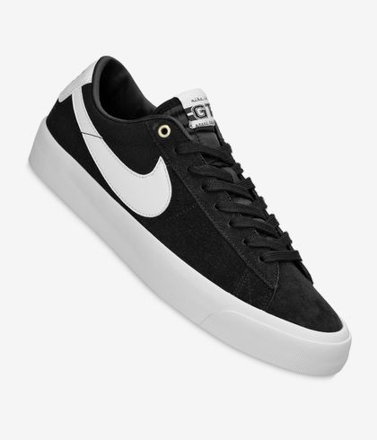 Nike Sb Zoom Blazer Low Pro Gt Shoes Black White Gum Light Brown Buy At Skatedeluxe